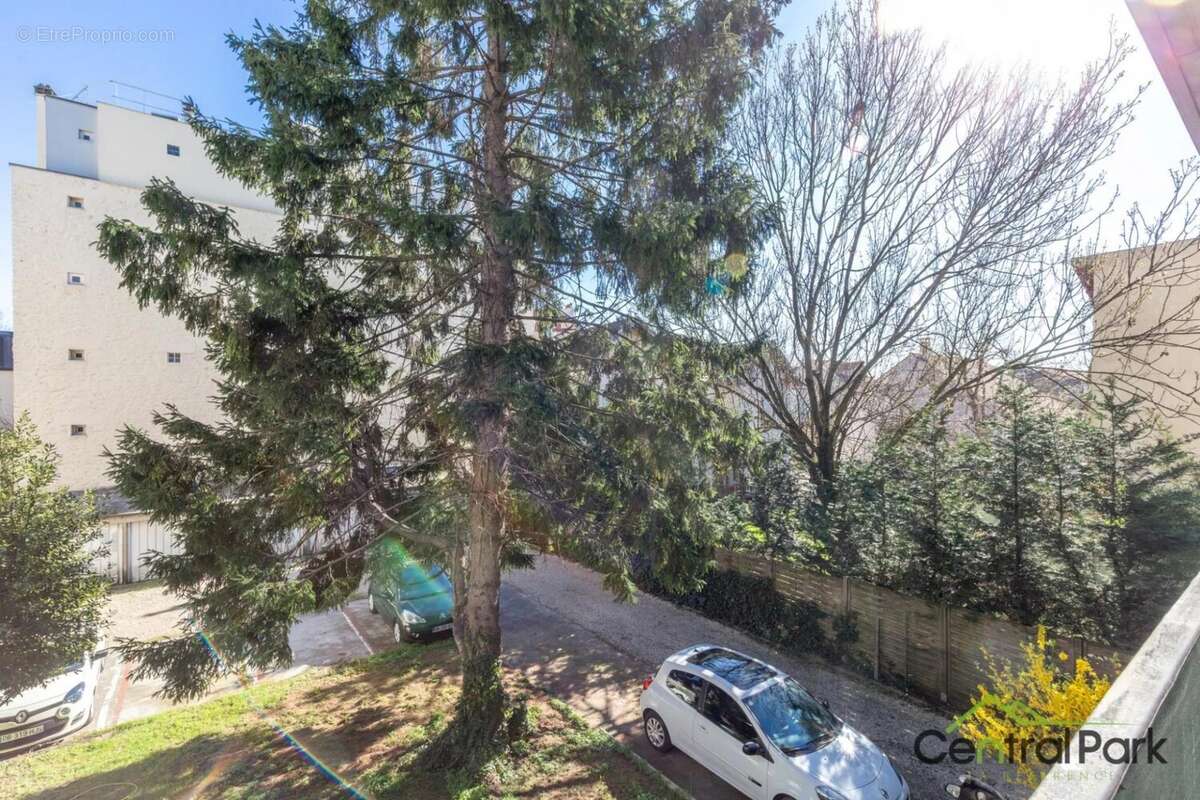 Appartement à LE PERREUX-SUR-MARNE