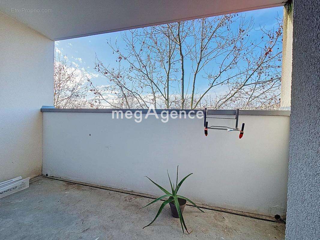 Appartement 2 pieces 44 m² avec balcon et 2 parkings - photo 3