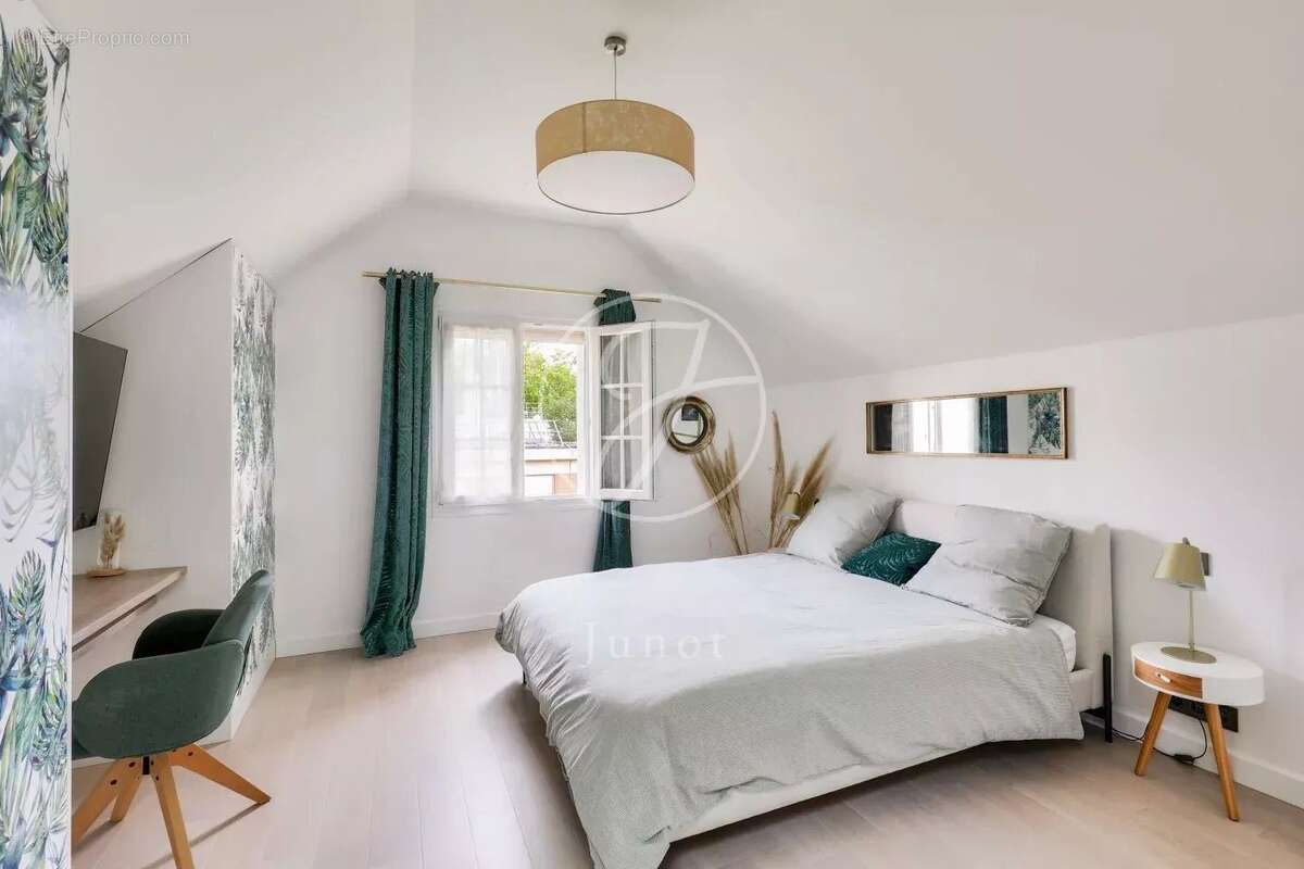 Maison à LE VESINET