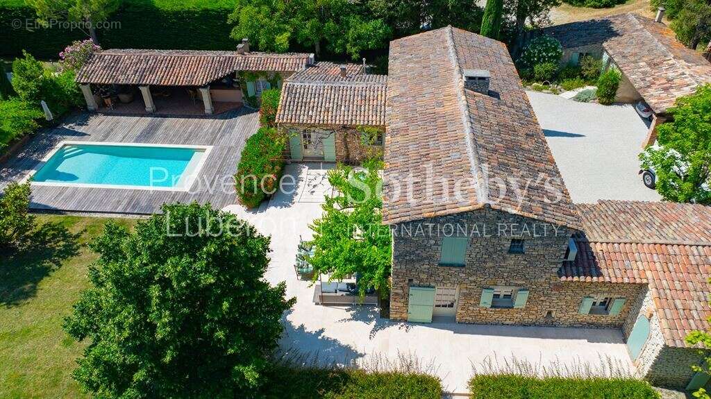 Maison à L&#039;ISLE-SUR-LA-SORGUE