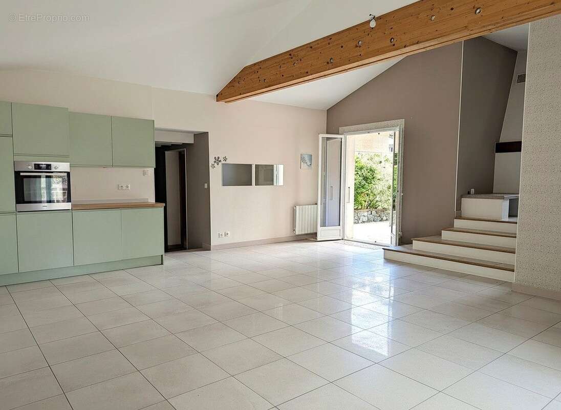 Maison à SAINT-MARTIN-D'HERES