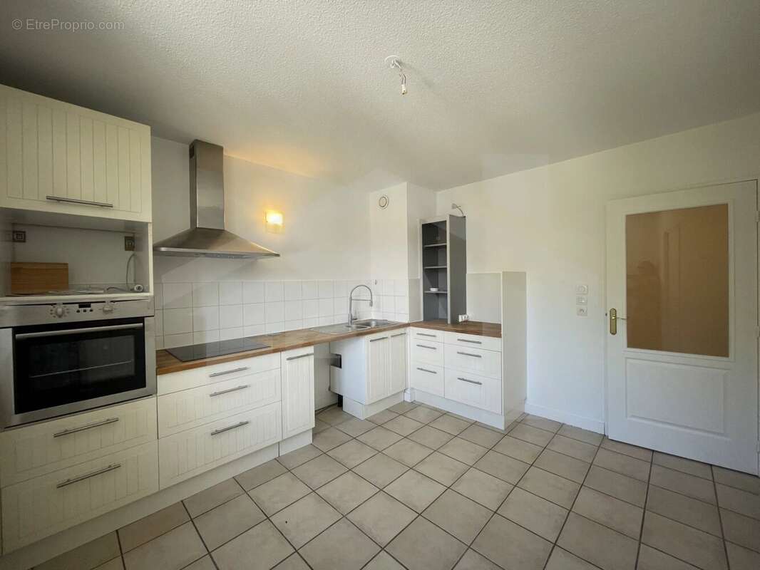 Appartement à POISAT