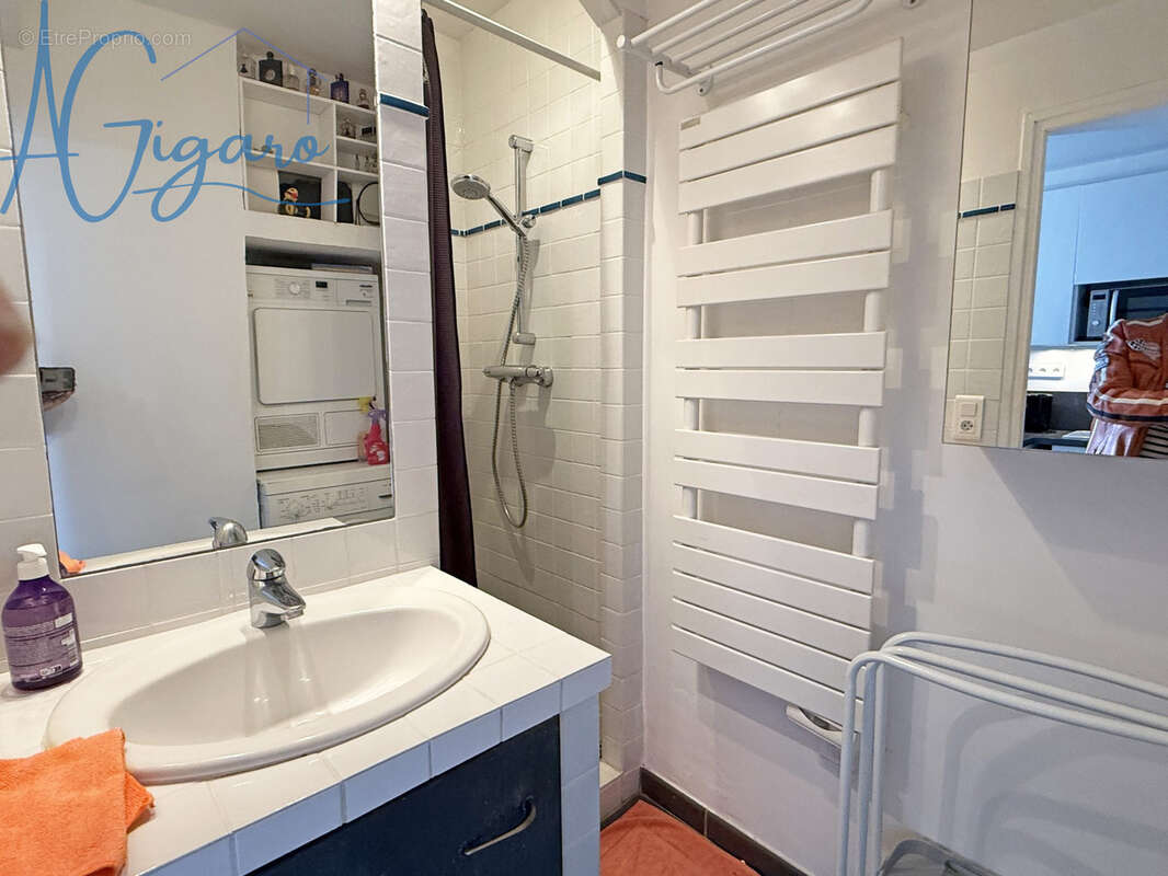 Appartement à LA CROIX-VALMER