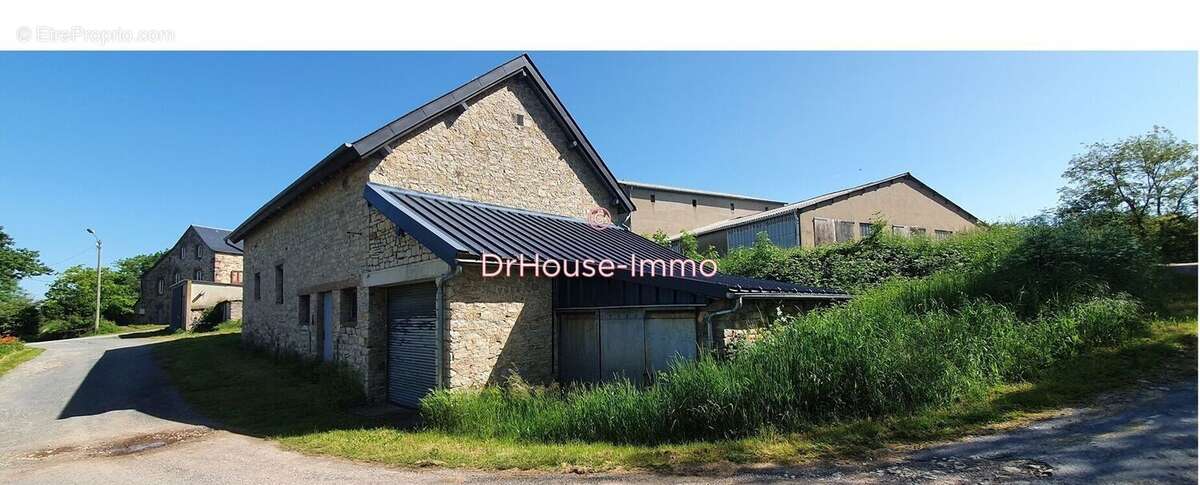 Maison à SAINTE-RADEGONDE