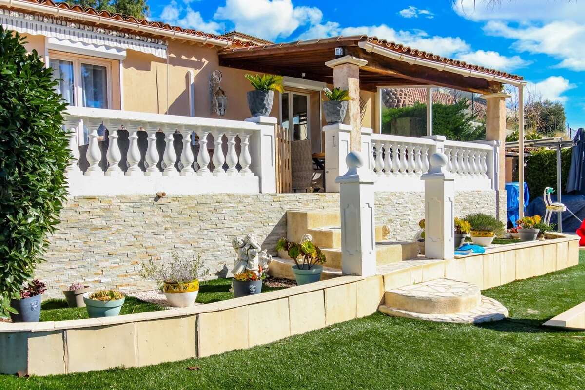 Maison à SAINT-MARTIN-DU-VAR