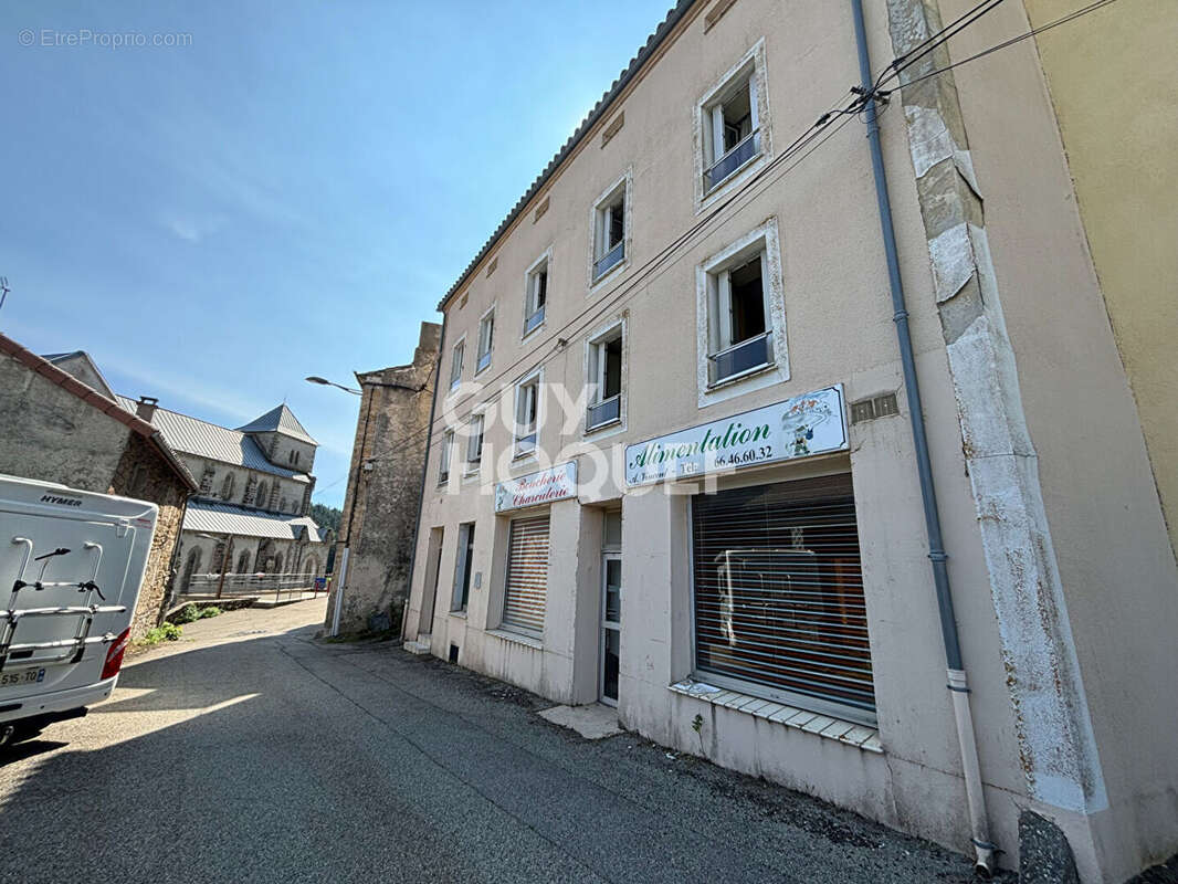 Maison à SAINT-ETIENNE-DE-LUGDARES