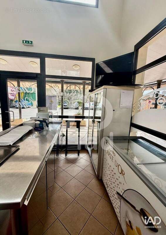 Photo 8 - Commerce à LE CANNET-DES-MAURES