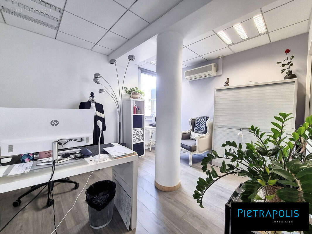 Bureau 2 - Commerce à LYON-3E
