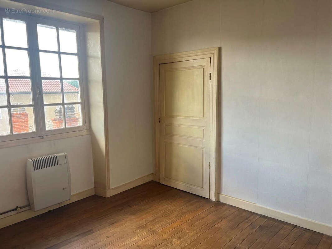 Appartement à CHARLIEU