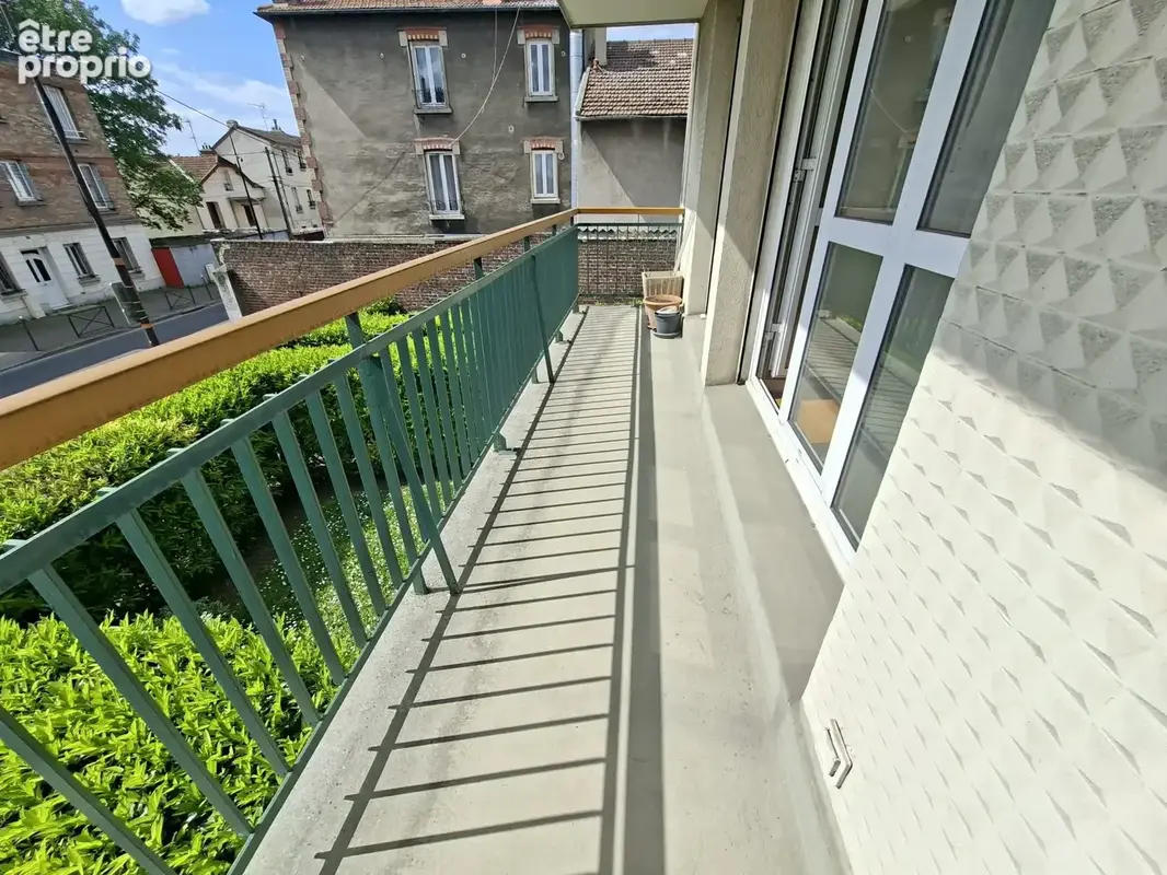 Appartement 3 pièces 61 m² à vendre à Le Bourget (93350) - photo 2