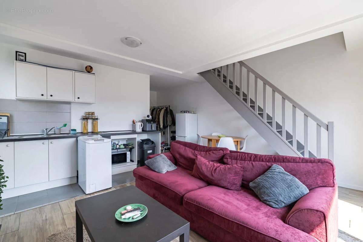 Appartement T3 Duplex 64 m² au sol à Noisy-le-Sec - photo 3