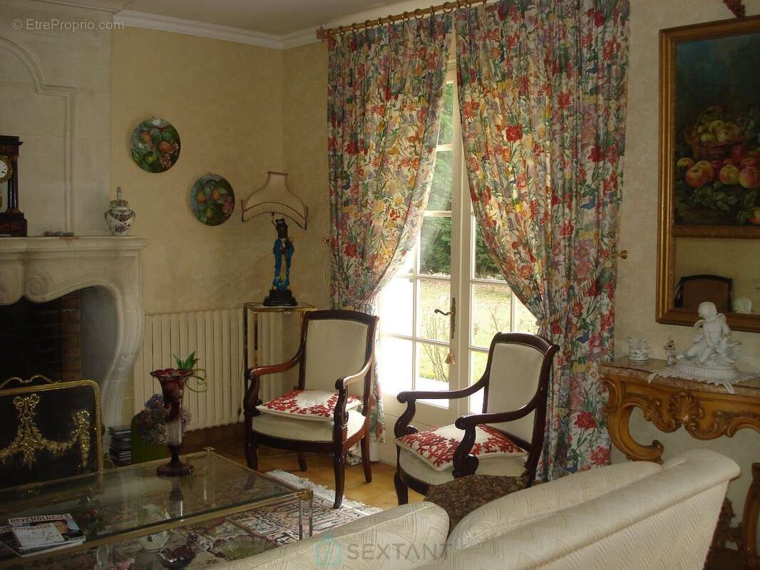 Maison de charme sur terrain de 14000 m2 - photo 8