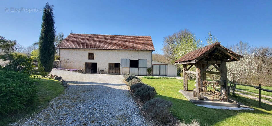 Maison à GINOUILLAC