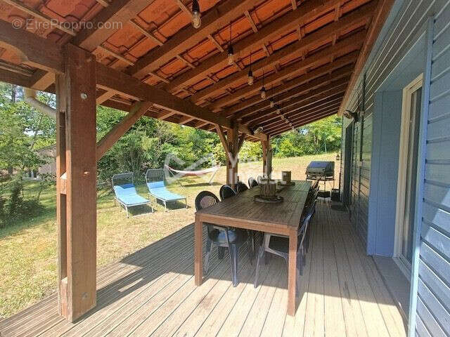 Maison à BROSSAC