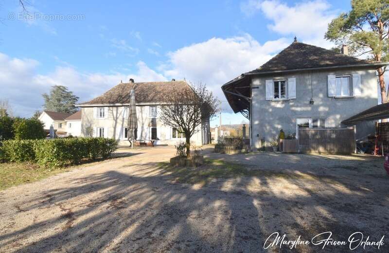 Maison à LES AVENIERES