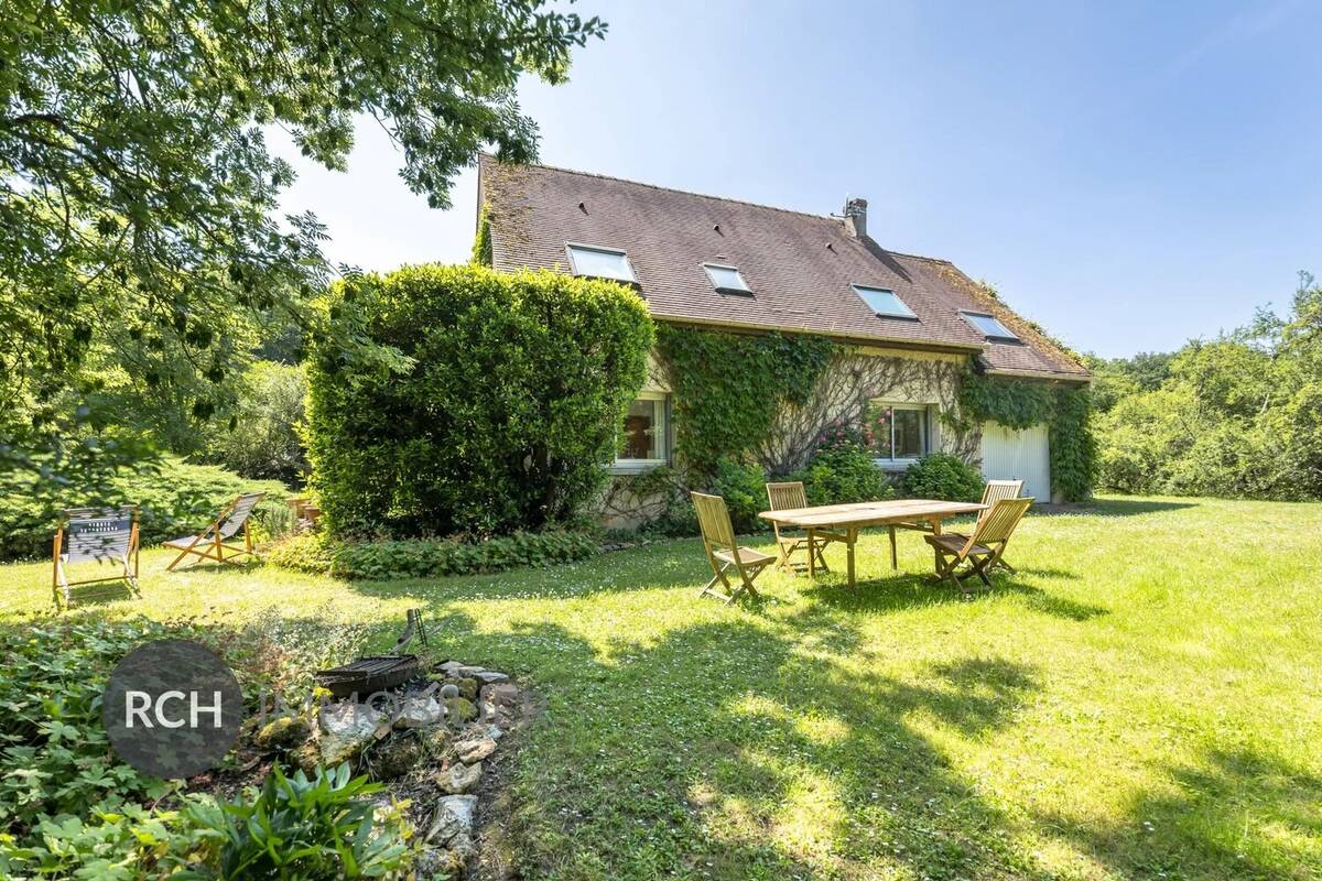 Maison à LE PERRAY-EN-YVELINES