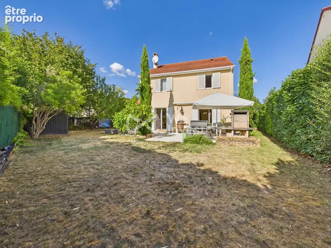 Maison 6 pièces 129 m² à vendre à Saint-Germain-Les-Corbeil (91250) - photo 2