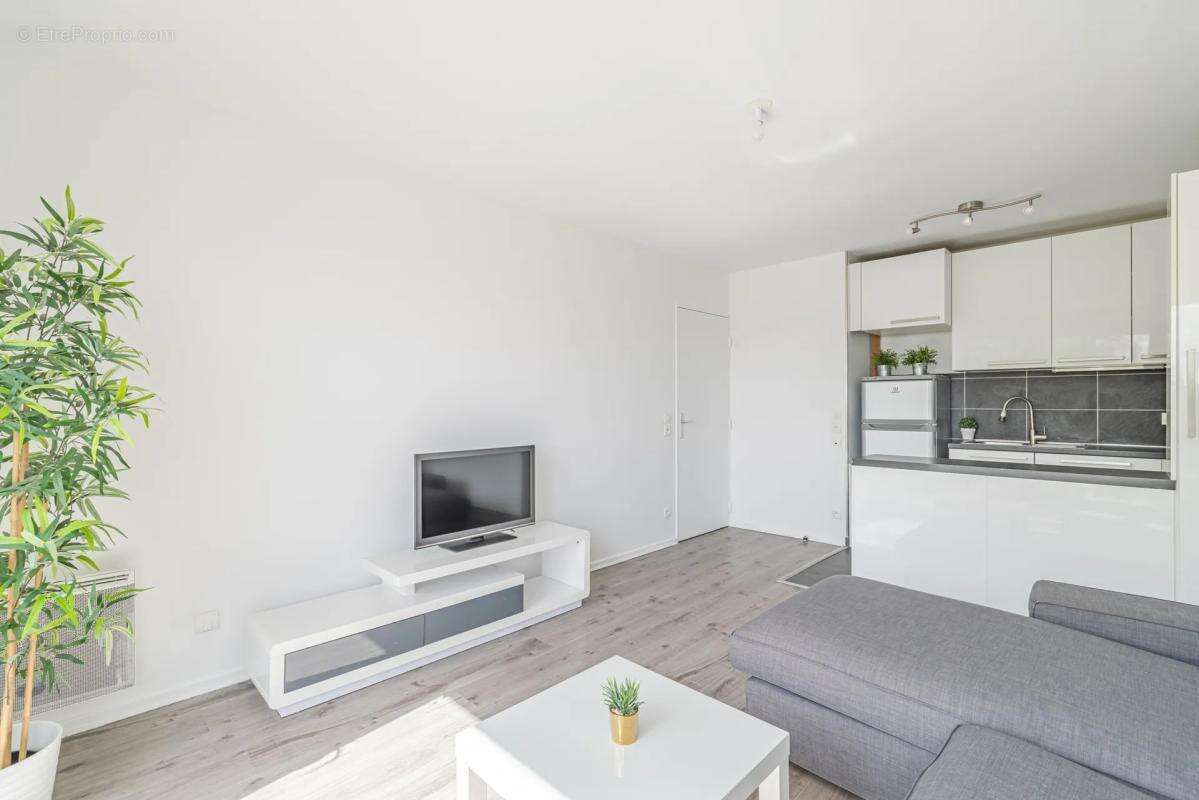 Appartement à LE BLANC-MESNIL