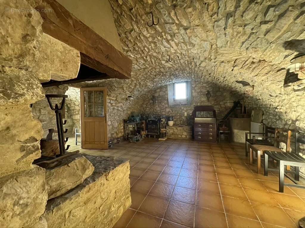 Maison à SAINT-ANDRE-DE-CRUZIERES