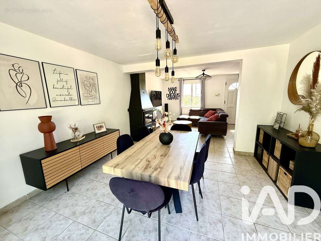 Photo 2 - Maison à MONTLHERY