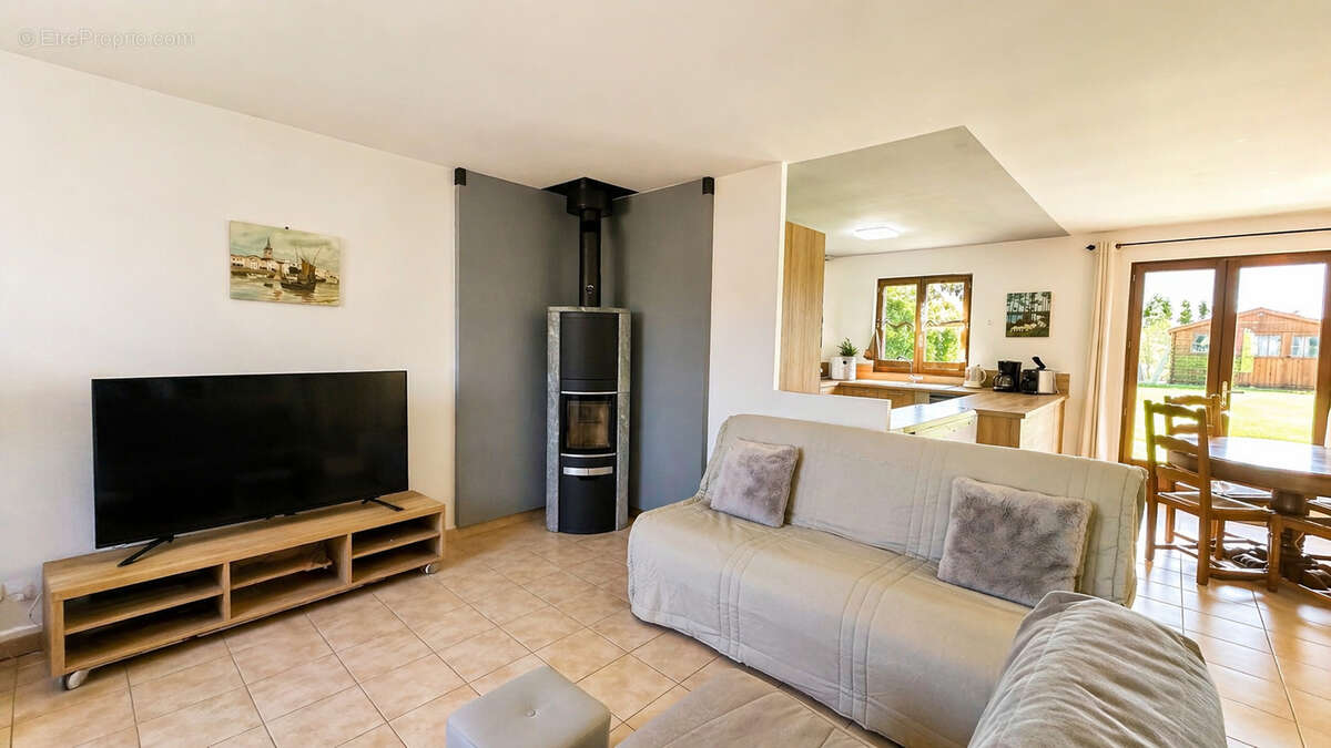 Maison à CHAMPROND-EN-GATINE