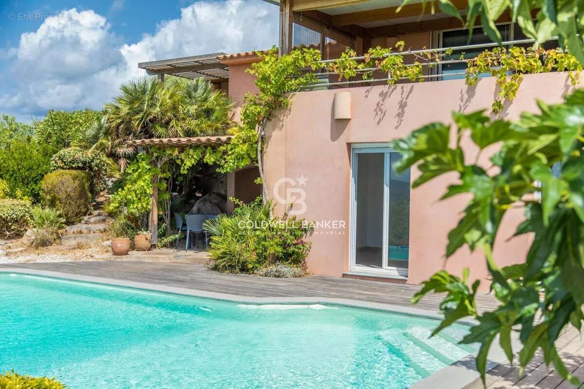 Maison à PORTO-VECCHIO