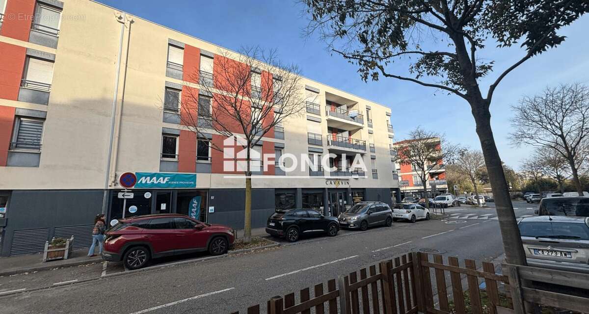 Appartement à MEYZIEU