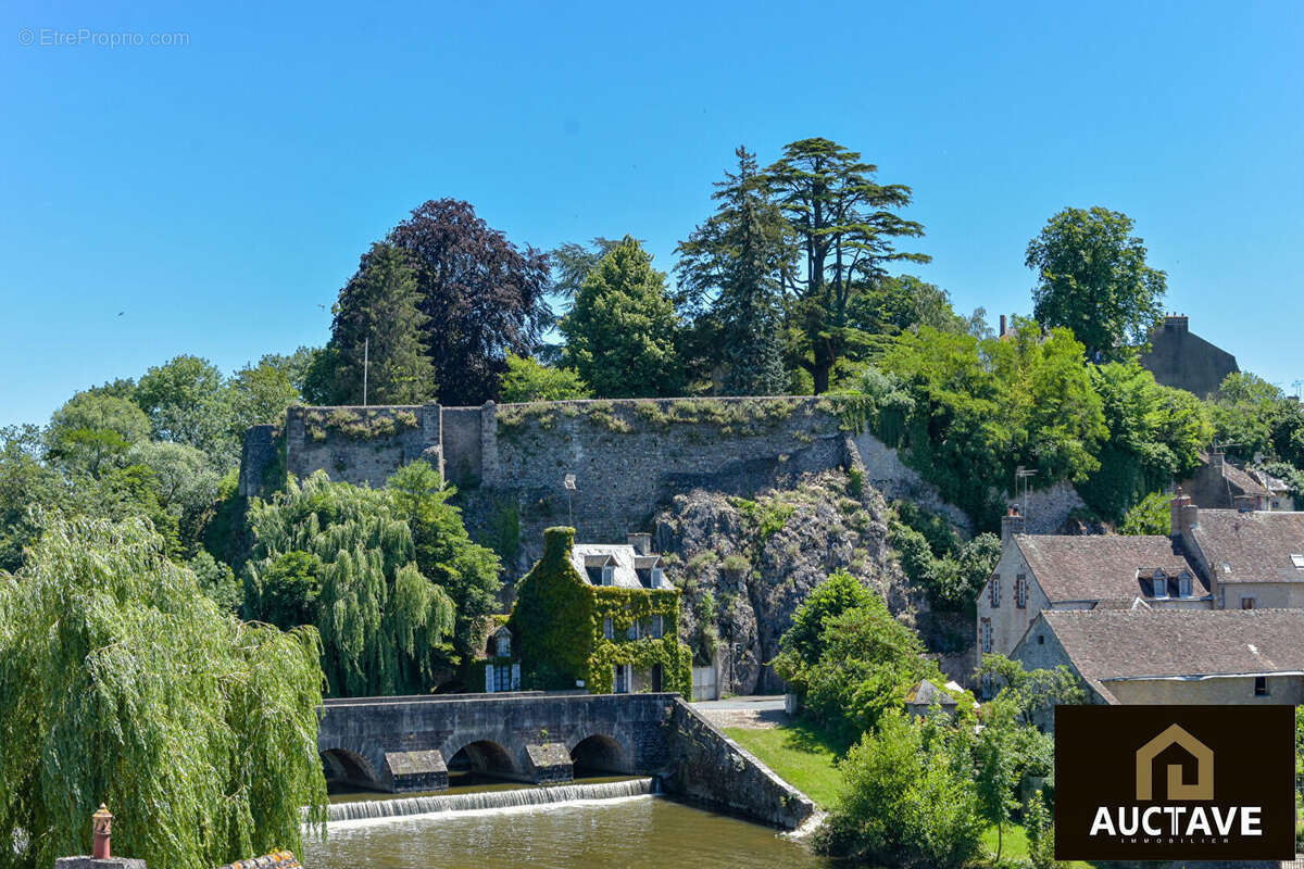 Appartement à FRESNAY-SUR-SARTHE