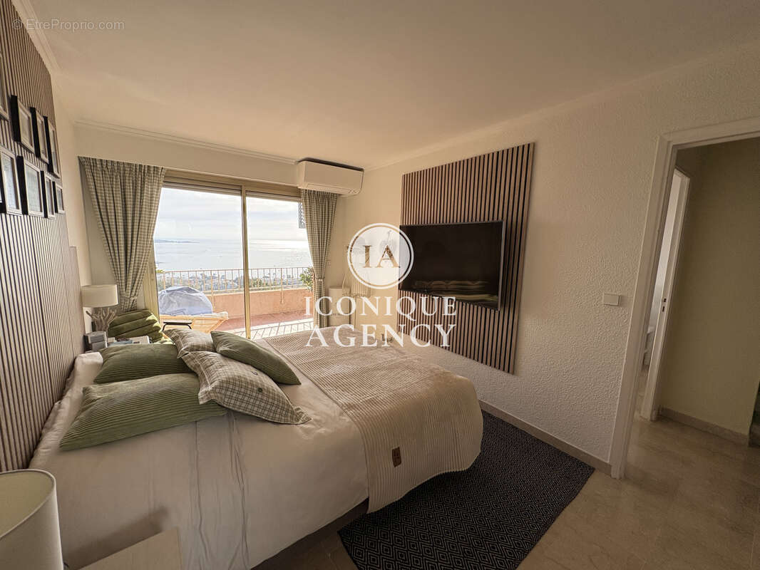 Appartement à VALLAURIS