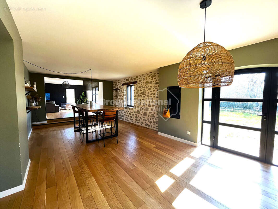 Maison à VAISON-LA-ROMAINE