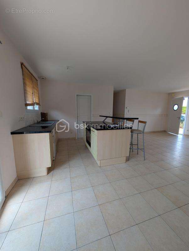 Maison de 81m² avec 3 chambres, terrain de 459m² proche Blaye - photo 7