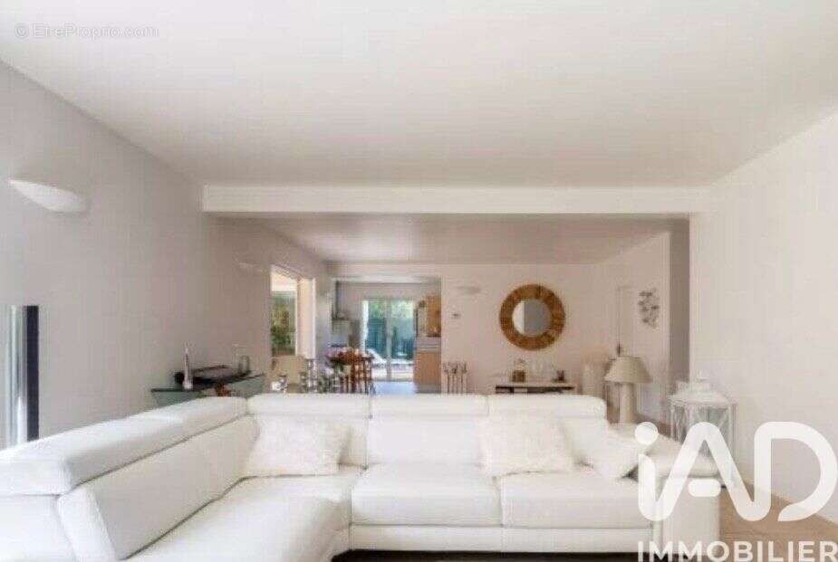 Photo 2 - Maison à SAINT-CYR-SUR-MER