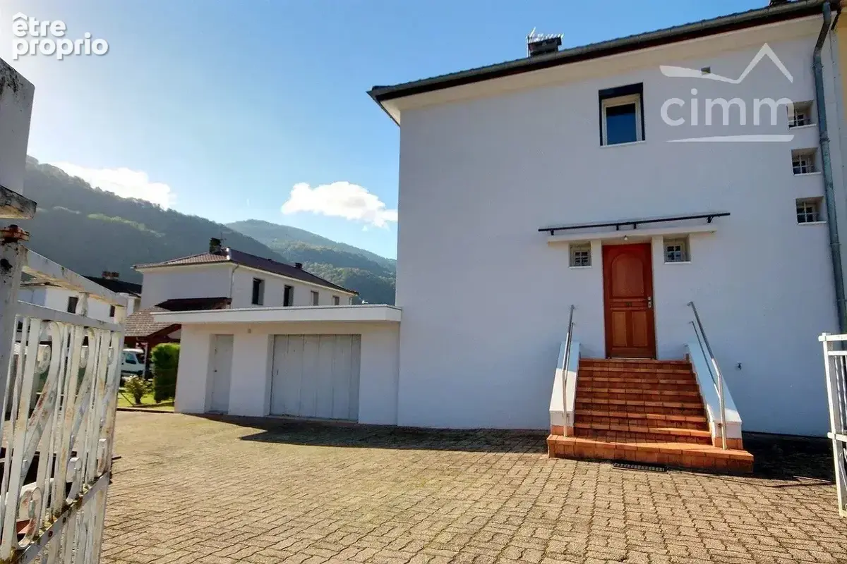 À vendre – Maison mitoyenne 4 pièces avec sous-sol, garage et terrain à Tencin - photo 2