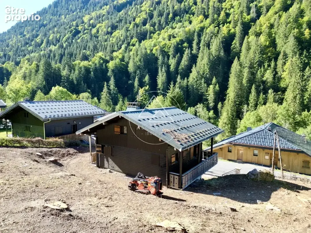 Charmant chalet 4 chambres à rénover dans la Vallée de la Manche, Morzine - photo 9