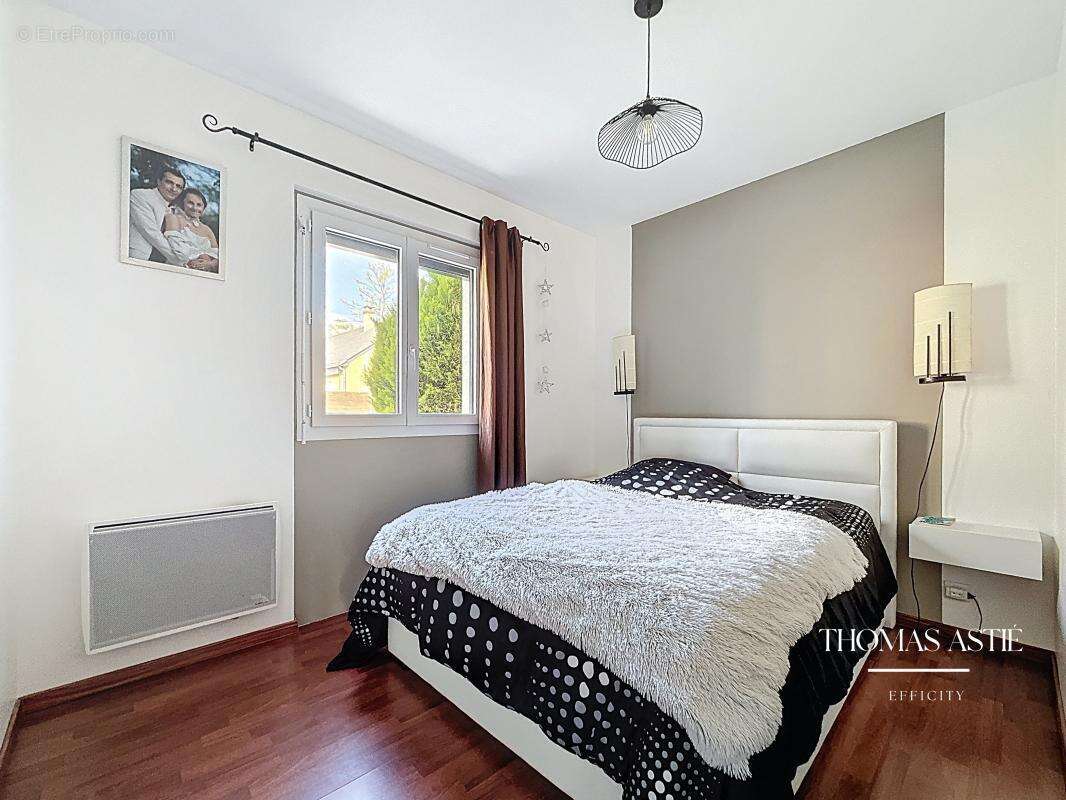 Maison à COURCHAMPS