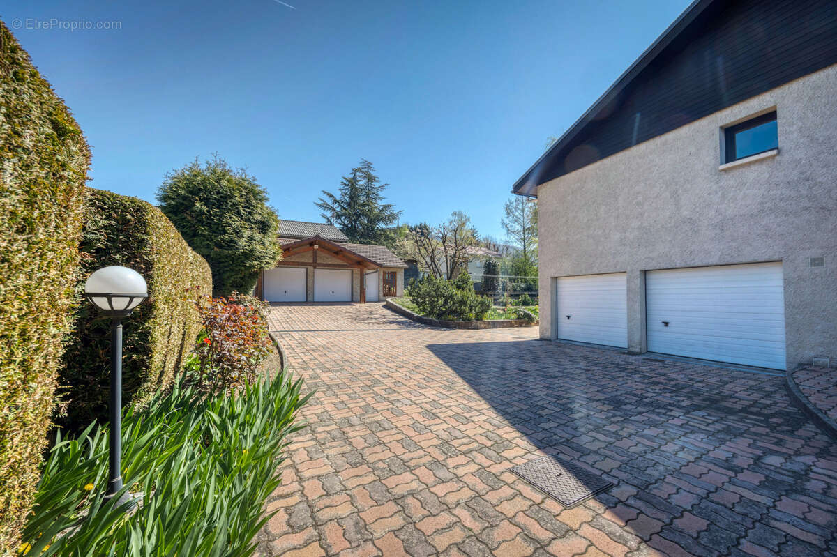 Maison à BRIE-ET-ANGONNES