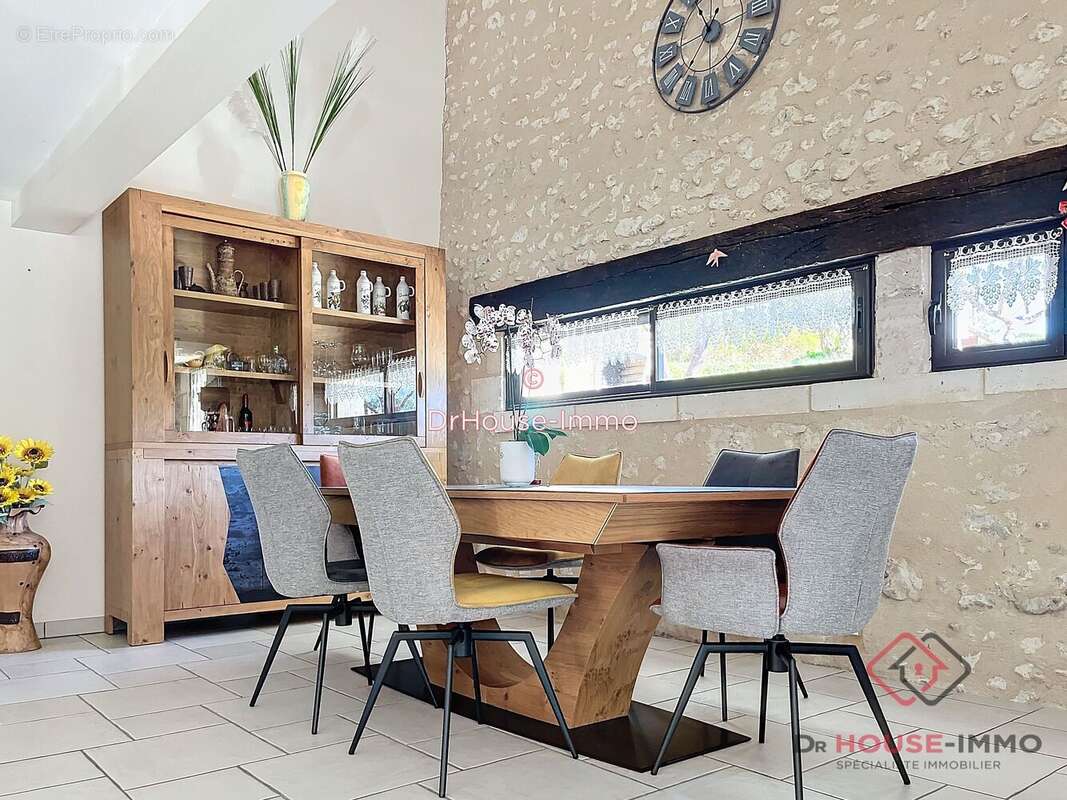 Maison à SAINT-ASTIER