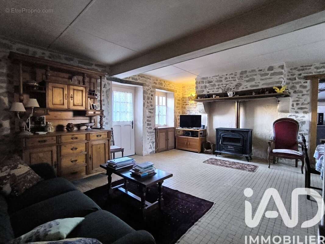 Photo 6 - Maison à ALLUY