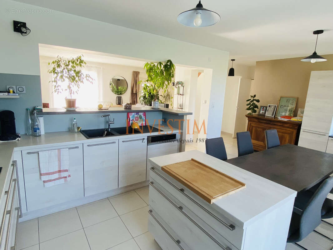 Maison à VILLEBAROU