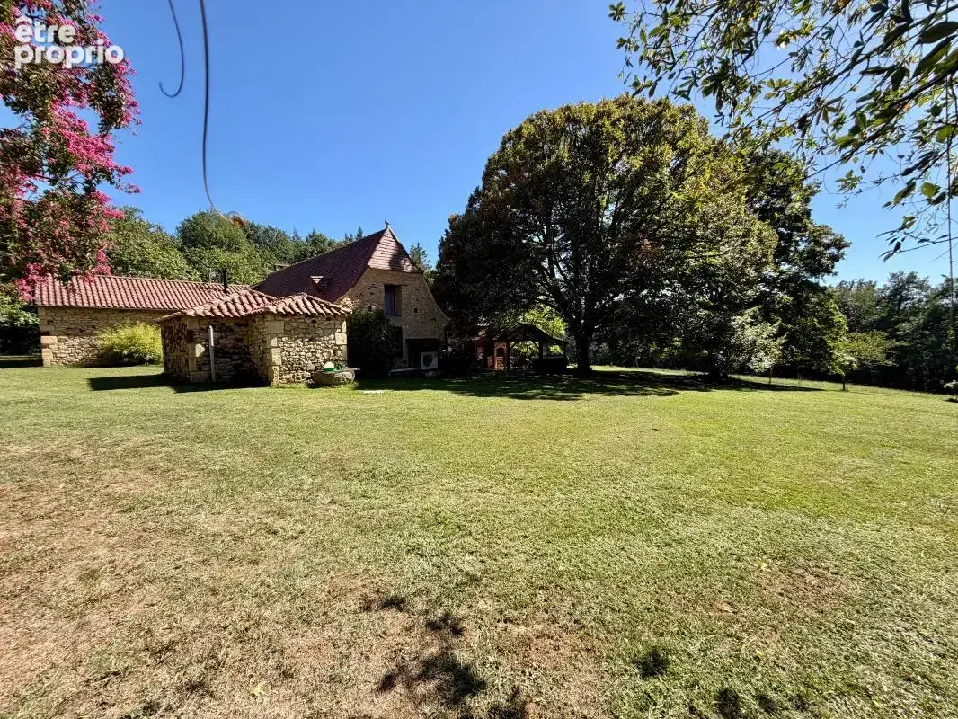 Maison de charme de plain-pied avec 2 roulottes, dépendances et plus de 4 hectares - photo 22