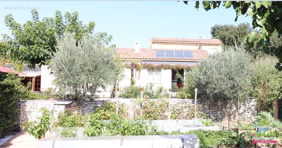 AUBIGNAN (84) - Le luxe du calme, la douceur de la Provence pour cette maison de 116 m² - photo 7