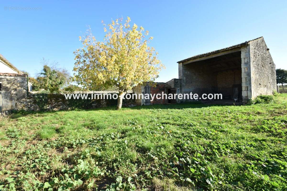 Maison à TONNAY-CHARENTE