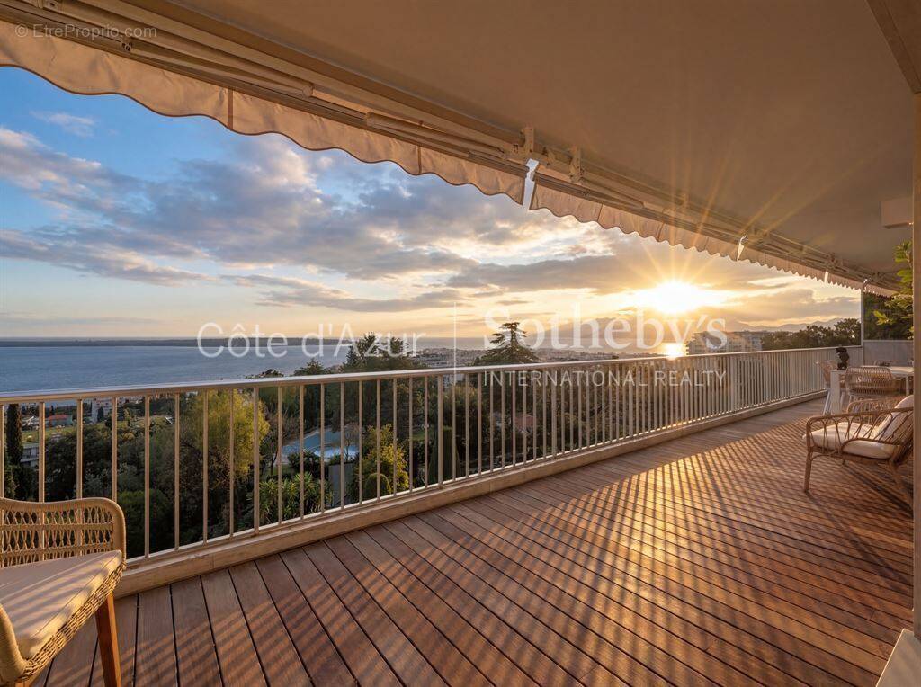 Appartement à CANNES