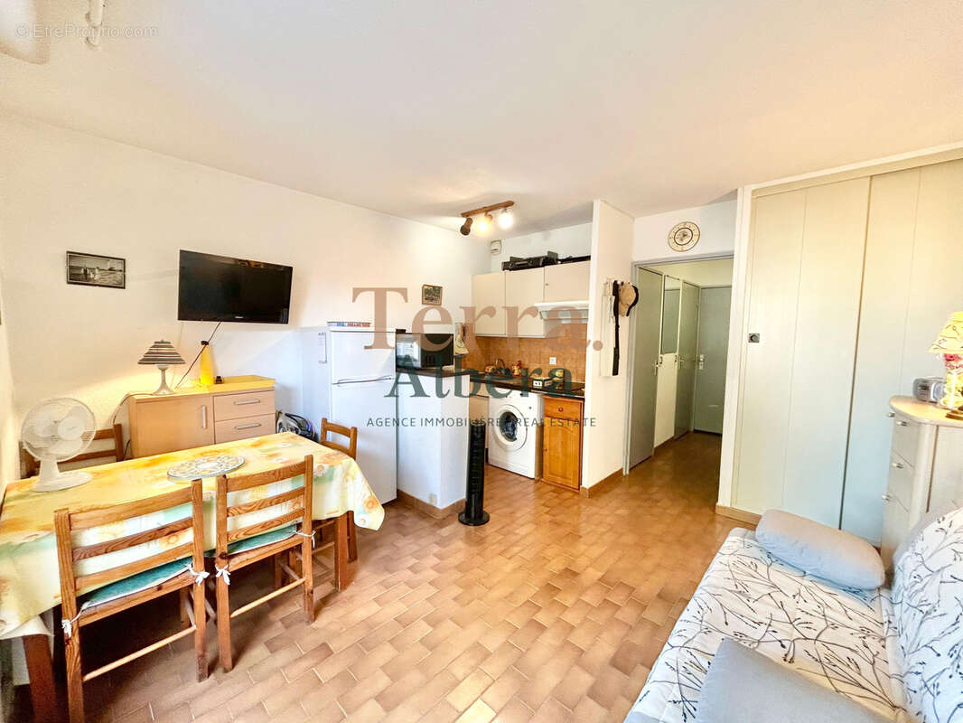 Canet port   studio cabine - terrasse de 17 m2 - photo 6