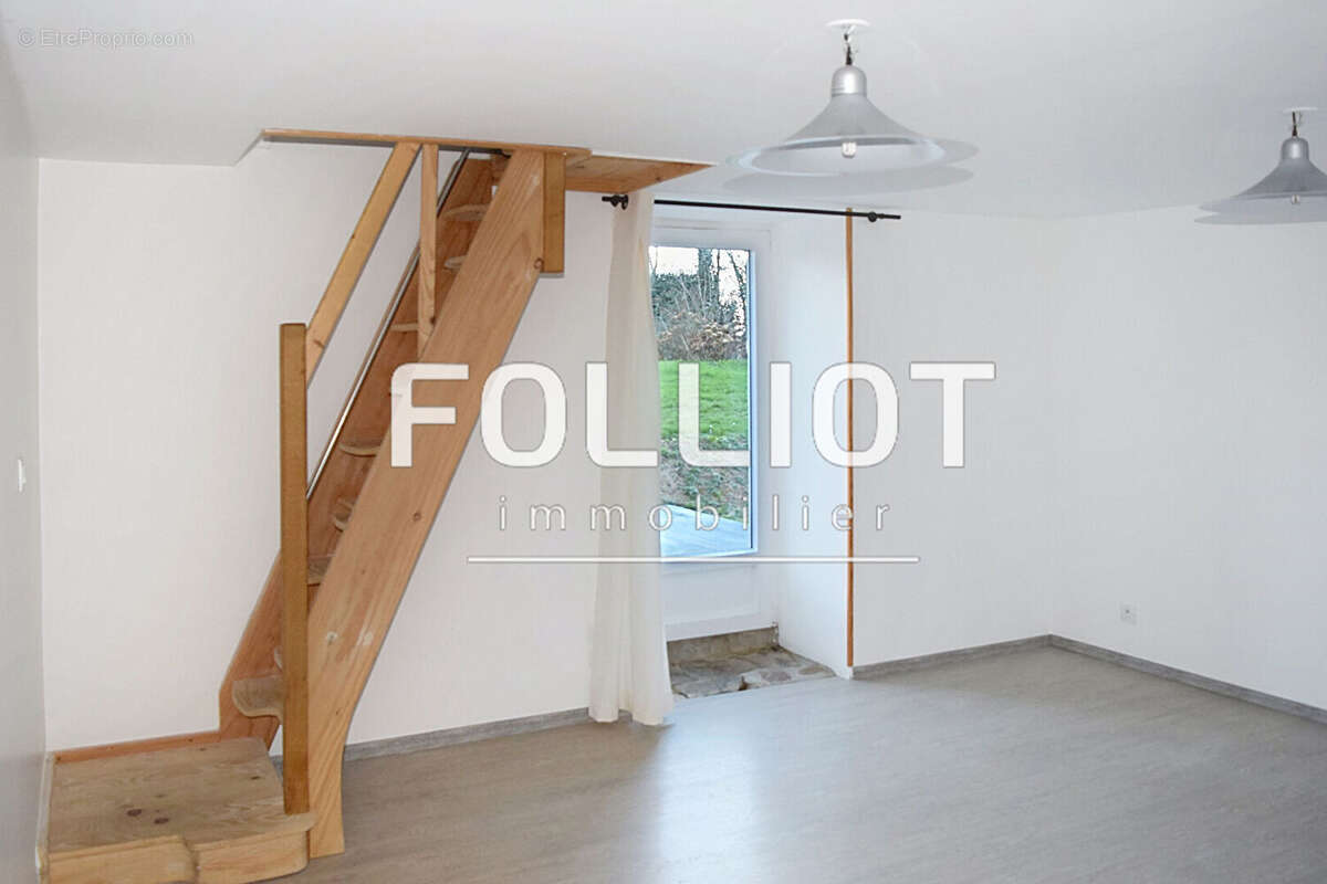 Maison à SAINT-SAUVEUR-LENDELIN