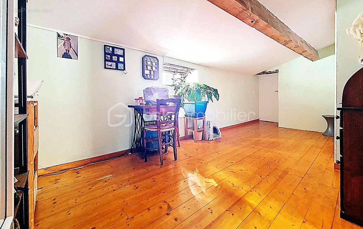 Maison de village avec terrasse, 4 chambres, garage, cave - photo 10