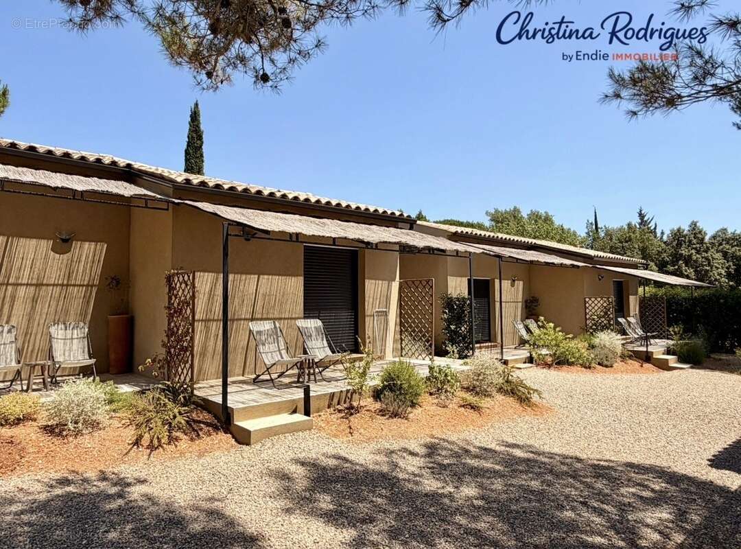 Maison à COTIGNAC