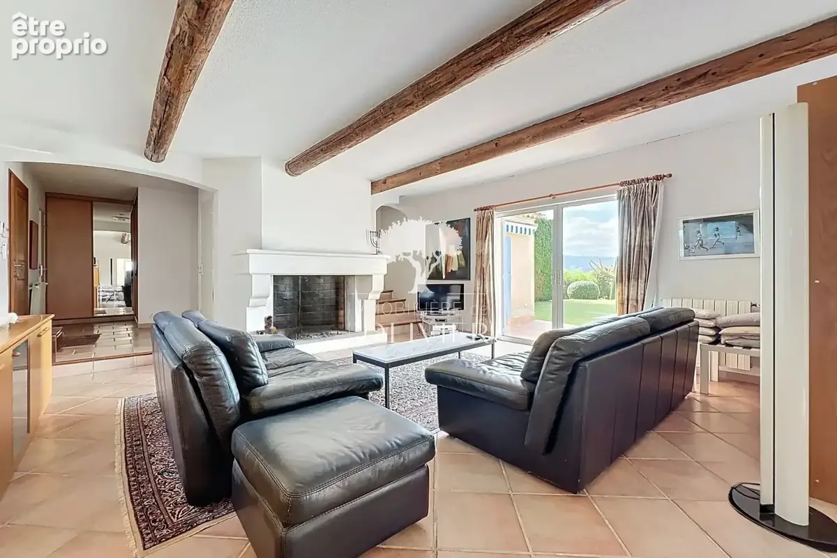 Maison 4 pièces 129 m² à vendre à Villars (84400) - photo 3