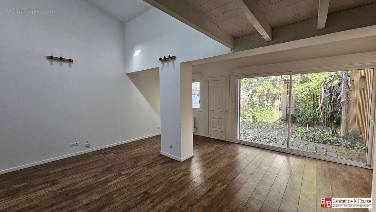 Appartement à BORDEAUX