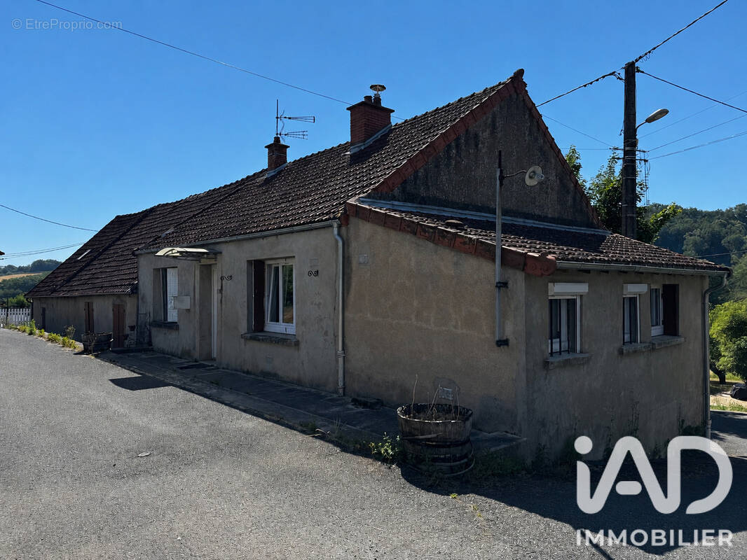 Photo 1 - Maison à ESSERTENNE